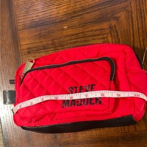 Steve Madden Red and Black Quilted Toiletry Bag (Unisex)